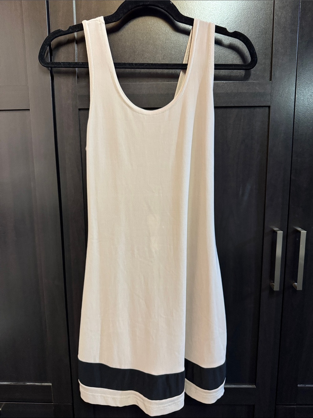 Sleeveless Scoop Neck with Contrast Hem - Cream/Black
